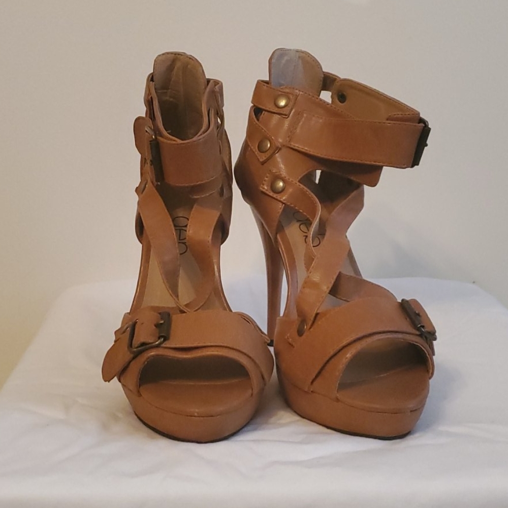 Women's shoes